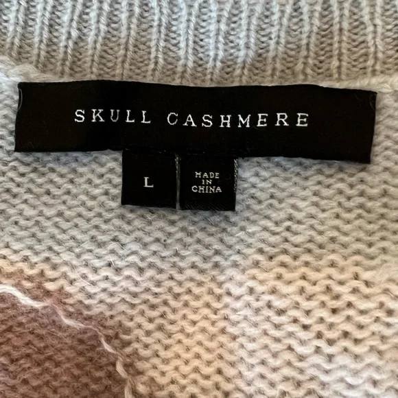 NWOT SKULL 100% CASHMERE SWEATER💀